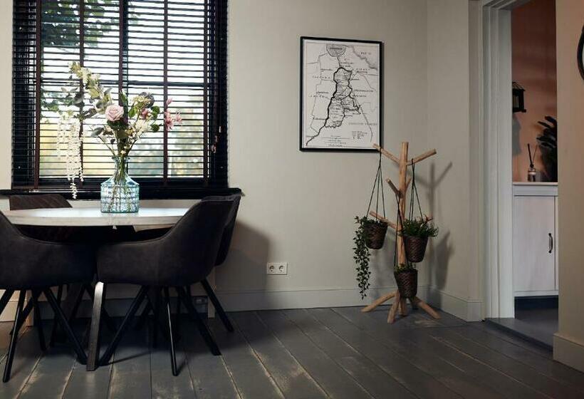 منزل غرفة نوم واحدة, Huisjes Aan De Amstel   Your Home Away From Home