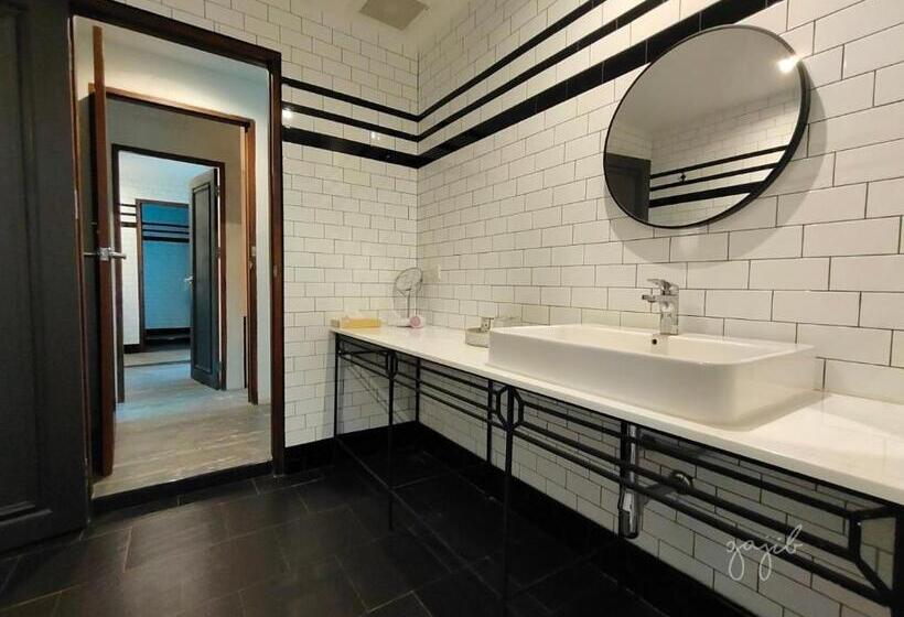 패밀리 스위트, Gajib Bed&breakfast