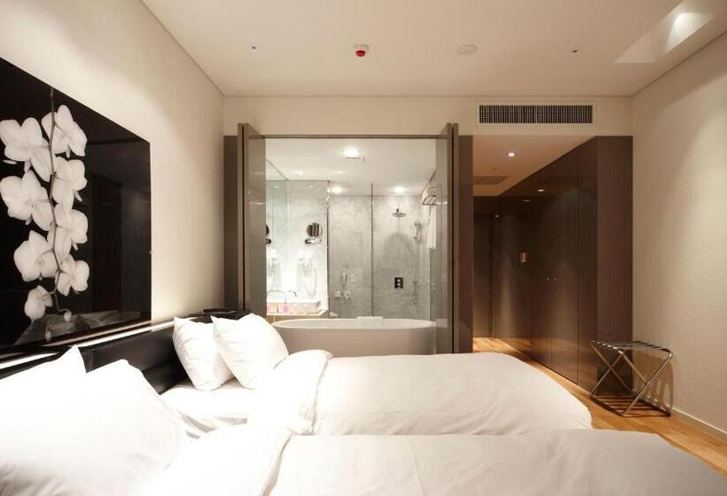 اتاق لوکس, Grand Mercure Ambassador Changwon