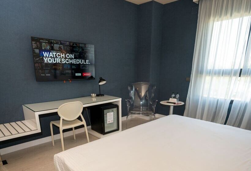 プレミアムルーム, Malaga Nostrum Airport