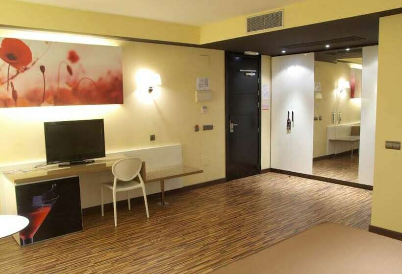 身障者適用スタンダードルーム, Malaga Nostrum Airport