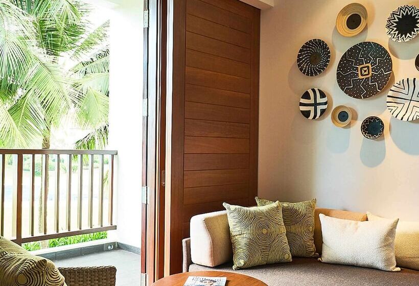 带阳台的高级房间, Pullman Danang Beach Resort