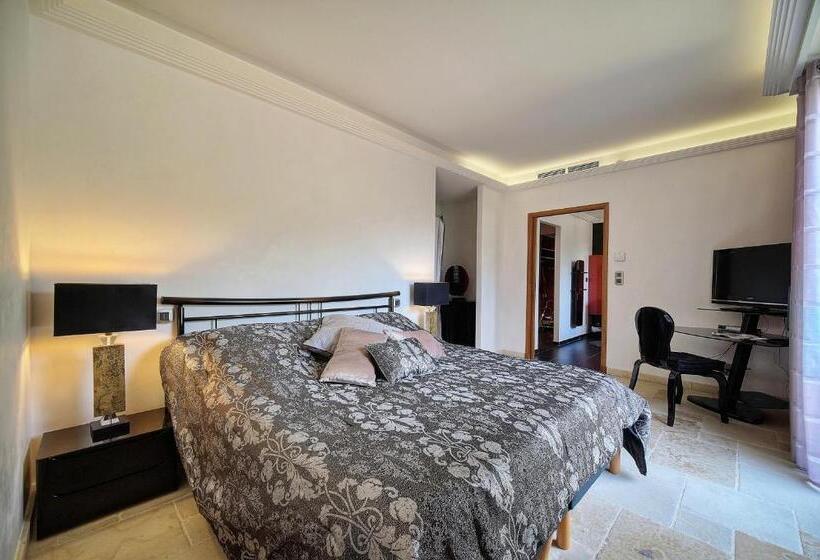Номер Стандарт Вид на Сад, Havre De Paix 5 étoiles Prestige Jacuzzi, Hammam, Sauna, Piscine Chauffée Mougins Cannes Grasse