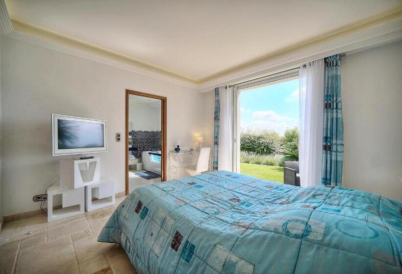Стандартный Номер Кровать Кинг, Havre De Paix 5 étoiles Prestige Jacuzzi, Hammam, Sauna, Piscine Chauffée Mougins Cannes Grasse