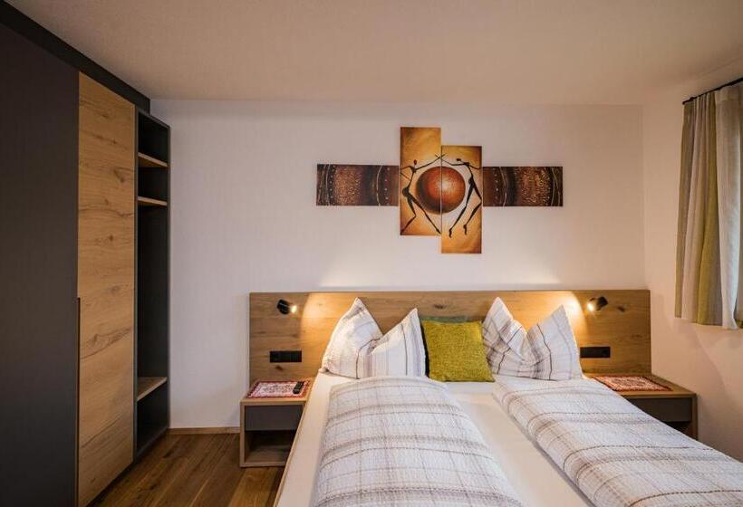 Апартаменты 1 Спальня с Балконом, Appartement Förra