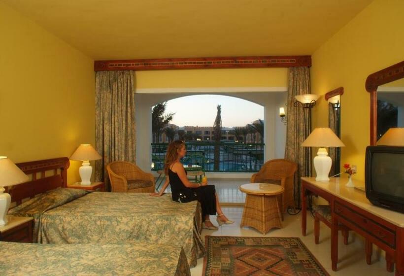 Habitación Estándar Vista Piscina, Bel Air Azur Resort