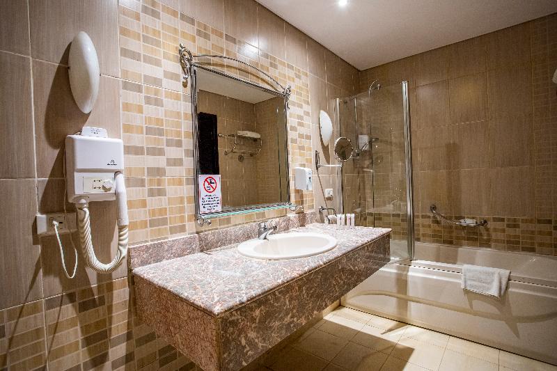 اتاق اساندارد با چشم‌انداز جانبی به دریا, Amc Royal Hotel & Spa