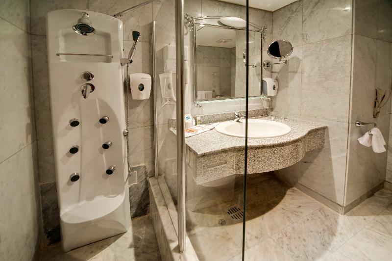 سوییت با چشم‌انداز دریا, Amc Royal Hotel & Spa