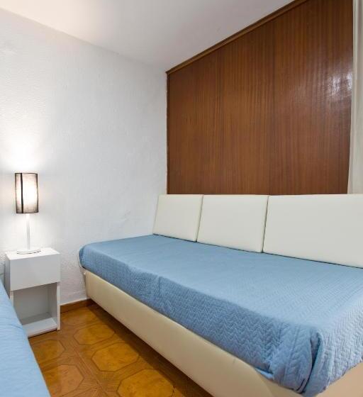 اتاق استاندارد سه نفره, Braganca Oporto