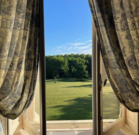 高级套房, Château De Beauvais