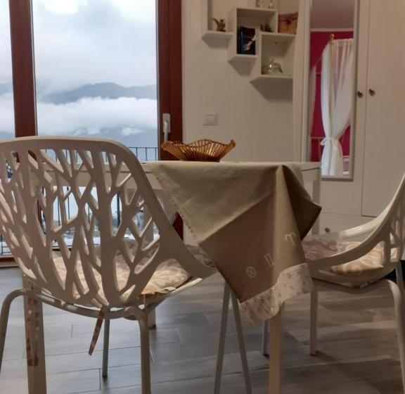 小型套房带阳台, B&b Da Melissa