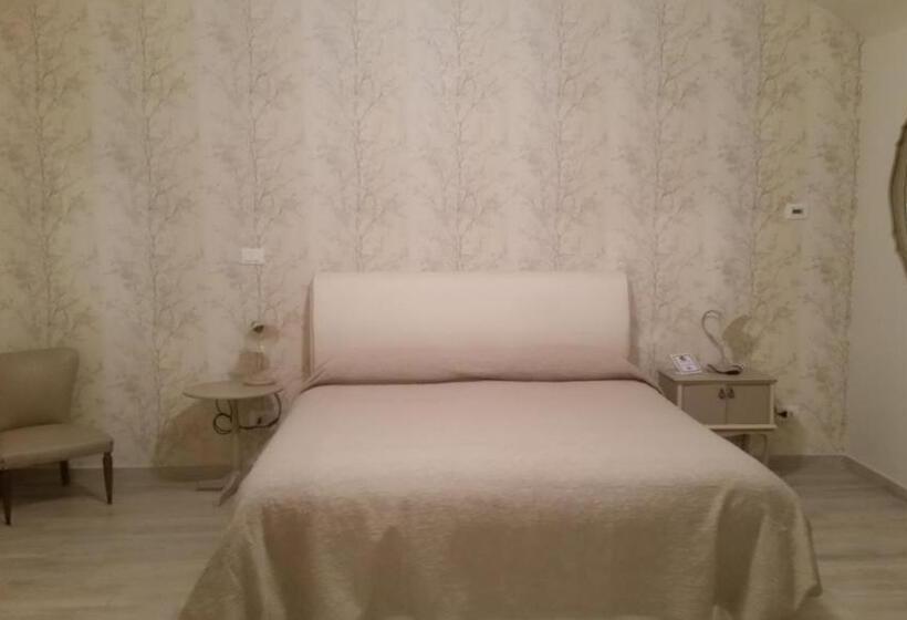 이코노미 룸, Novecento Charming Room