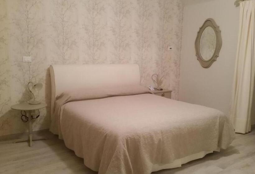 이코노미 룸, Novecento Charming Room