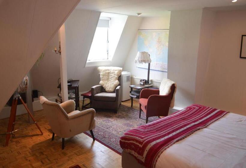 اتاق استاندارد سه نفره, Bed And Breakfast Raapop