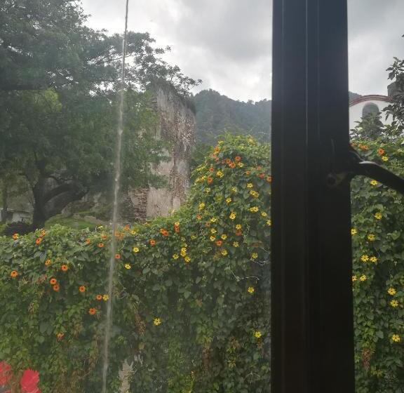 带大床的标准间, Hospedaje San Antonio Tepoztlán