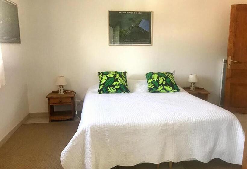 Номер Стандарт Вид на Сад, Bed & Breakfast Les Lillas