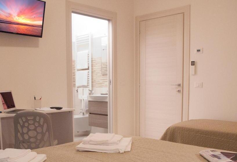 غرفة قياسية ثلاثية, Alba D Abruzzo Bed And Breakfast