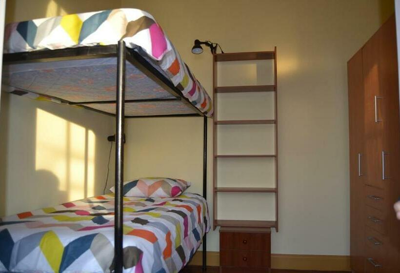 Кровать в Общей Комнате, Hostel Casal São João