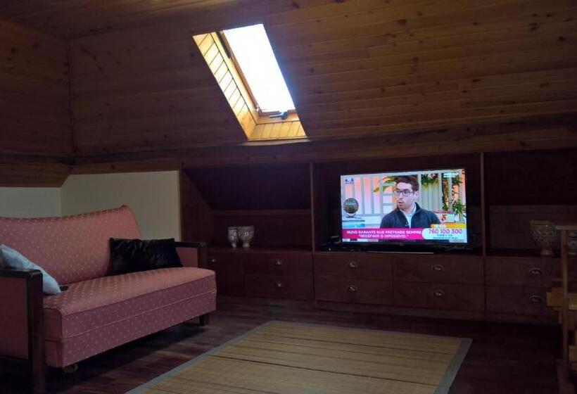 Кровать в Общей Комнате, Hostel Casal São João