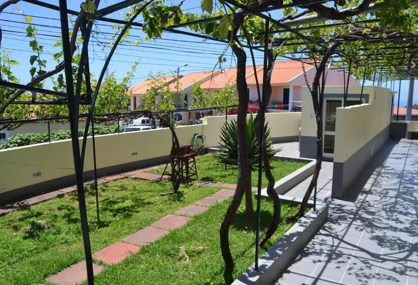 Кровать в Общей Комнате, Hostel Casal São João