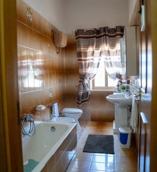 Номер Стандарт Трехместный, Queen S Bed & Breakfast