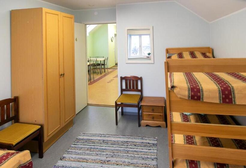 اتاق استاندارد چهارنفره با سرویس بهداشتی مشترک, Guesthouse Laurits
