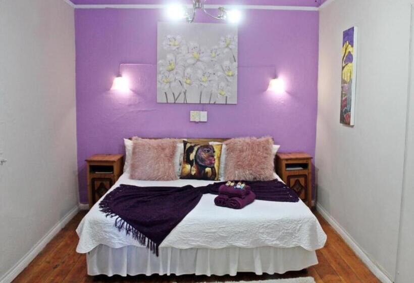 Стандартный Номер Кровать Кинг, Bun Clody Manor   Guest House & Coffee Shop