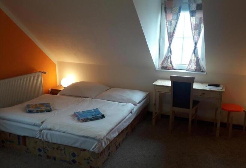 Трехместный Номер Стандарт с Видом, Guest House Pod Rozhlednou