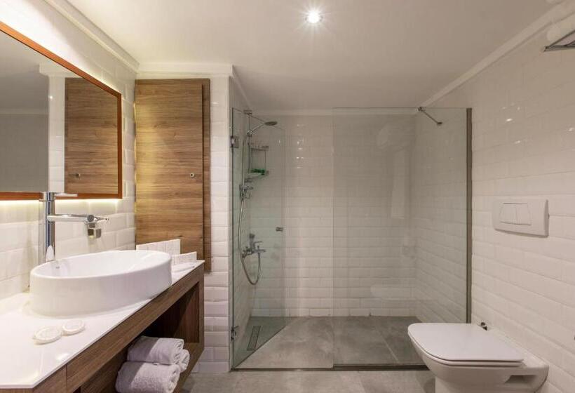2 Schlafzimmer Suite, Design Plus Seya Beach