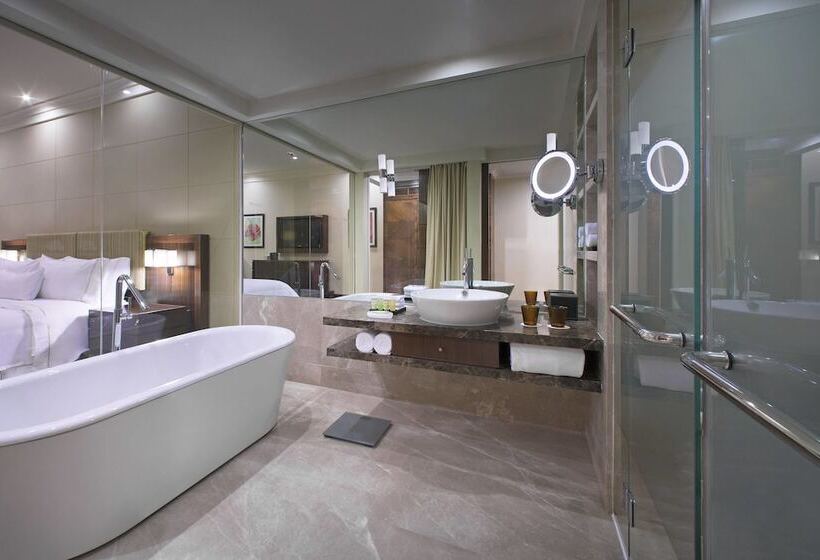 اتاق کلاب, The Westin Pune Koregaon Park
