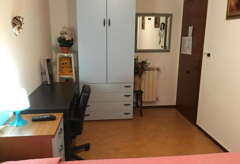 Standard room with outdoor bath, Bed & Breakfast Da Eliana