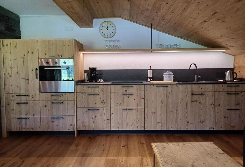 Апартаменты 2 Спальни, Haus Petra