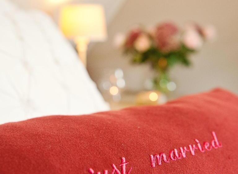 Люкс Повышенной Комфортности, Landrop Bed & Breakfast