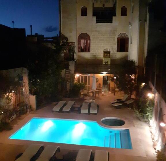 ویلای یک اتاق خوابه با استخر شنا, Charming B&b Dar Ta Zeppi