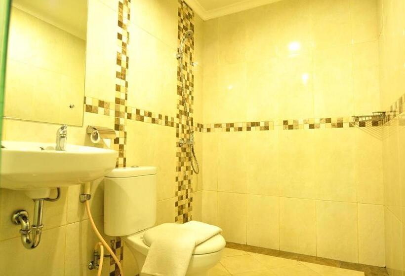 디럭스 룸, G Hotel Pontianak
