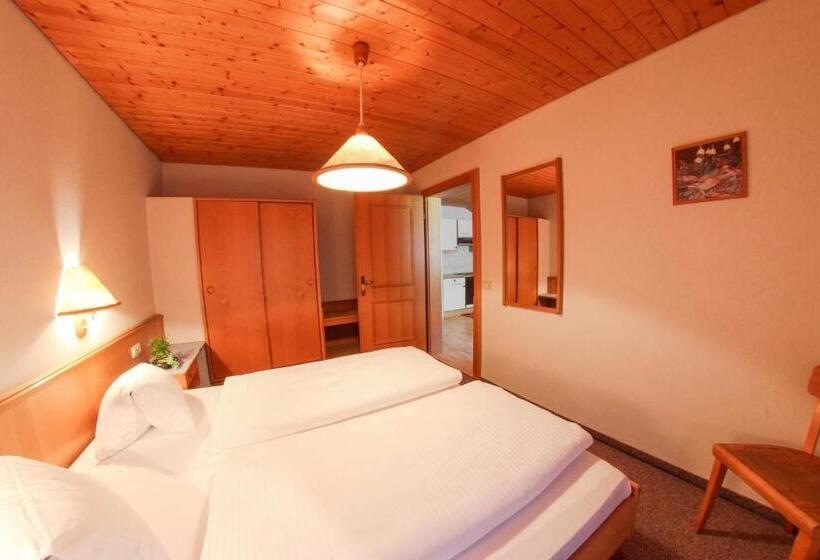 Апартаменты 3 Спальни, Pension Kröll