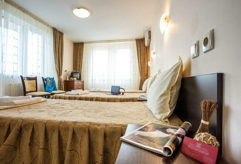 Номер Стандарт Трехместный, Family Hotel Saint Konstantin