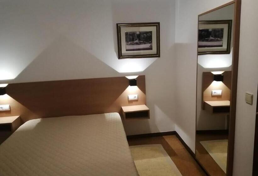 غرفة قياسية, Restaurante E Residencial O Resineiro