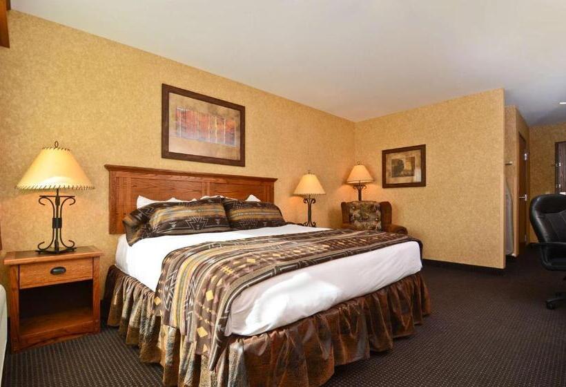 带大床的豪华间, Best Western Plus Kelly Inn And Suites