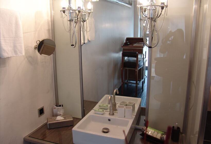 اتاق استاندارد, Backstage Boutique Spa
