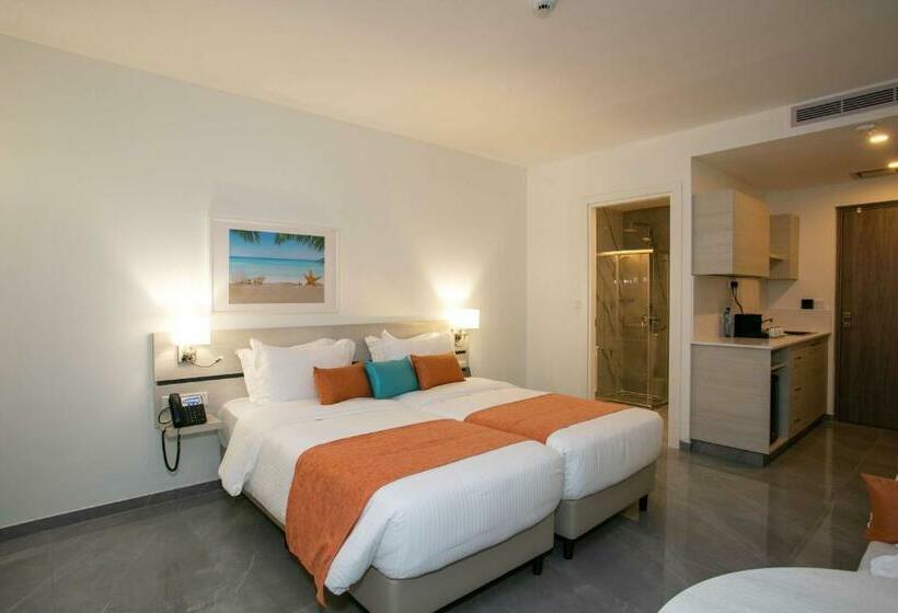 스위트, Best Western Plus Larco