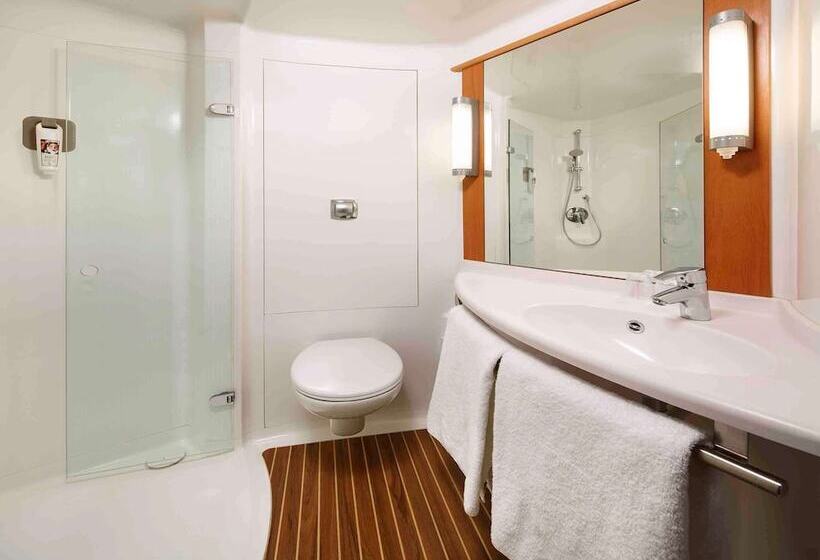 Номер Стандарт, Ibis Aberdeen Centre – Quayside