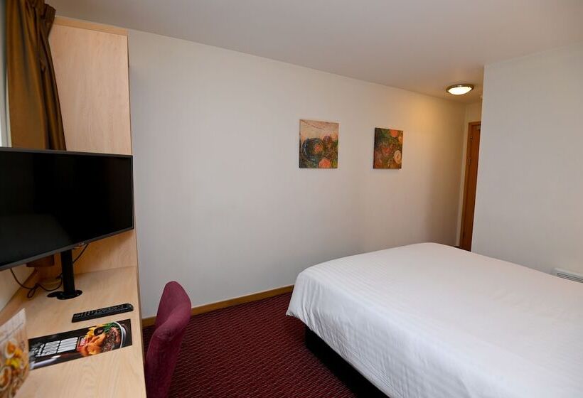 Номер Стандарт, Meadow Farm Redditch By Marstons Inns
