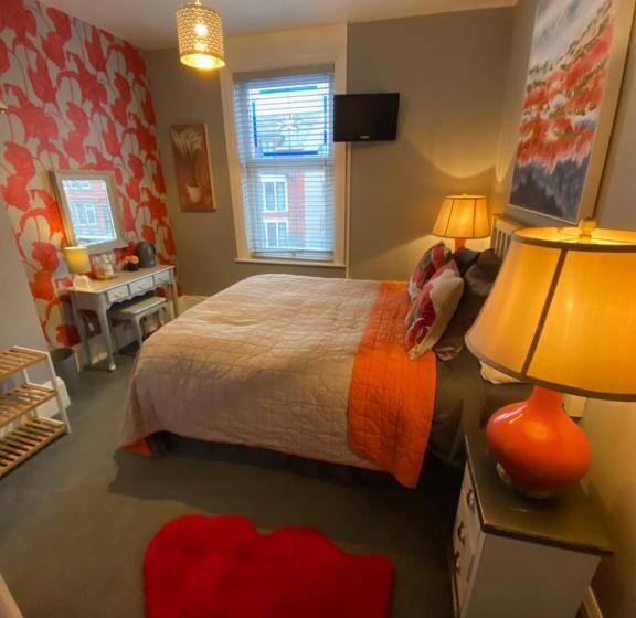 Deluxe Room, The Mayfield Boutique Guest House