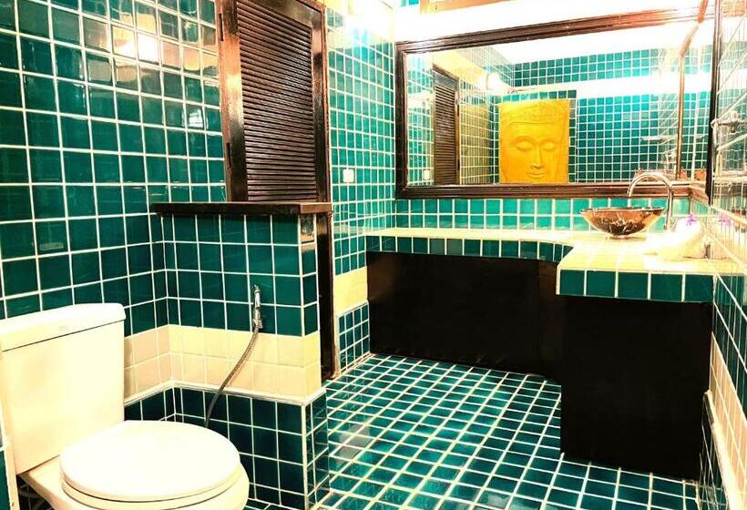 带大床的标准间, Boomerang Village Resort Kata
