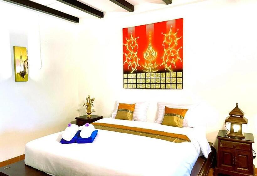 带大床的标准间, Boomerang Village Resort Kata