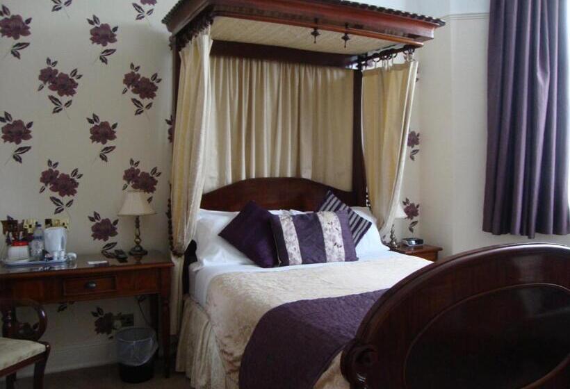 Quarto superior, Ascot House