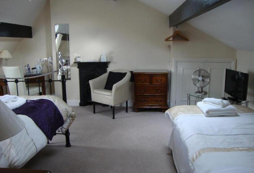 Quarto Triplo Standart, Ascot House