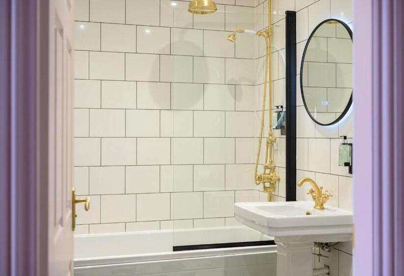 Семейный Номер Deluxe, Queen Charlotte Guesthouse
