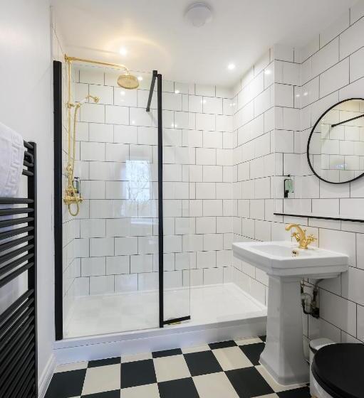 Семейный Номер Superior, Queen Charlotte Guesthouse